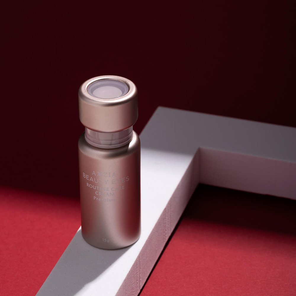 Крем для щоденного догляду за шкірою навколо очей AXXZIA Beauty Eyes Routine Care Cream Premium