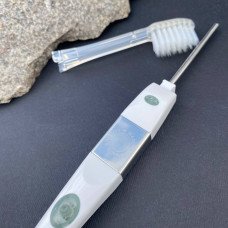 Ионная зубная щетка KISS YOU со сменной чистящей головкой