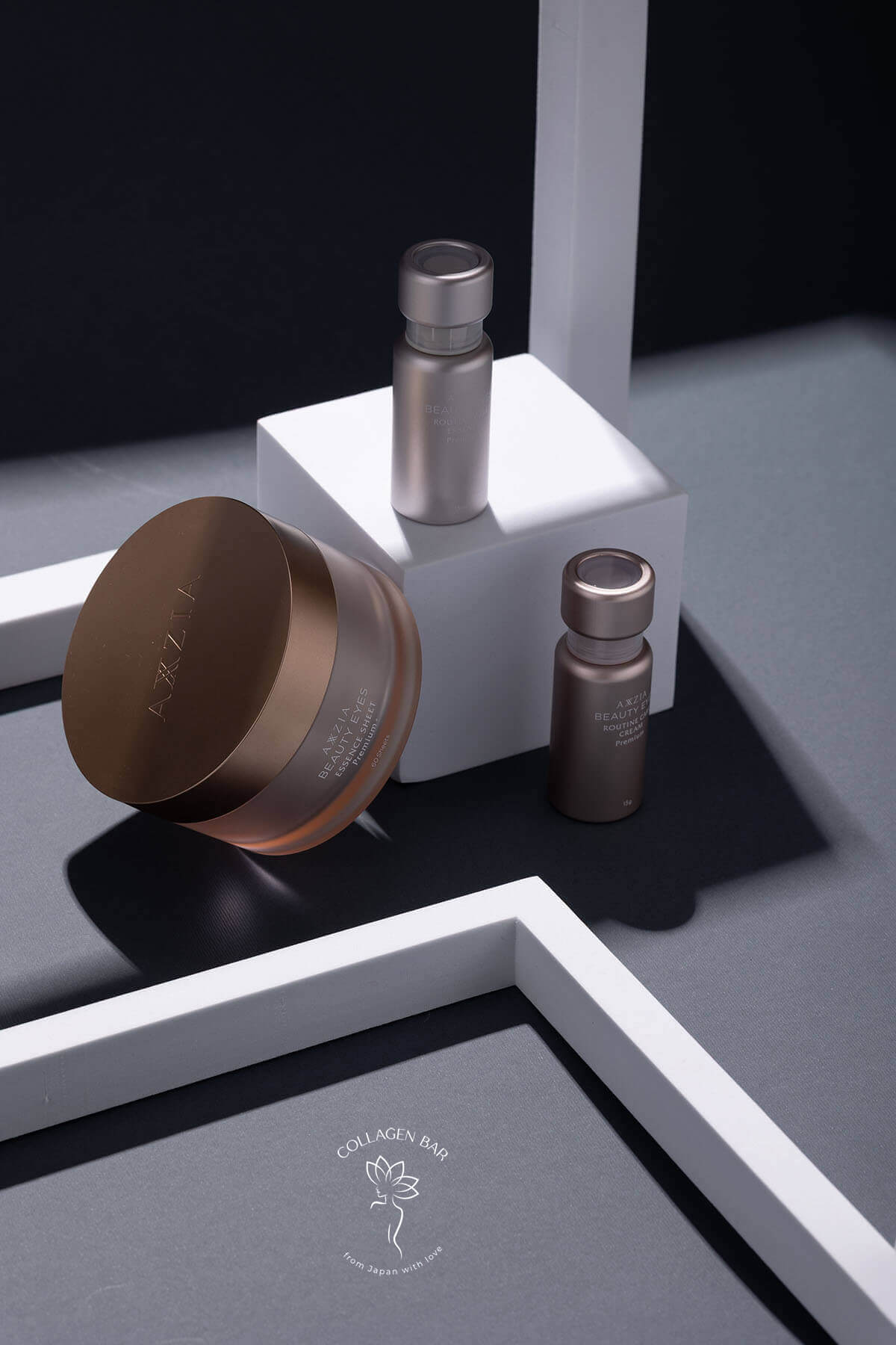 Засоби з лінійки по догляду за шкірою навколо очей AXXZIA Beauty Eyes: кругові патчі, сиворокта та крем в абстрактній геометричній композиції