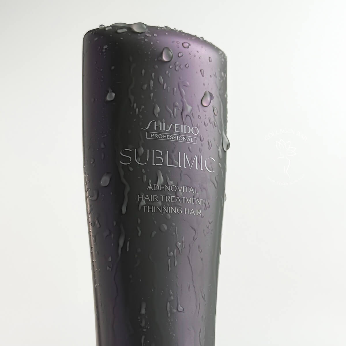 Shiseido Sublimic Adenovital Hair Treatment покритий дрібними краплями води