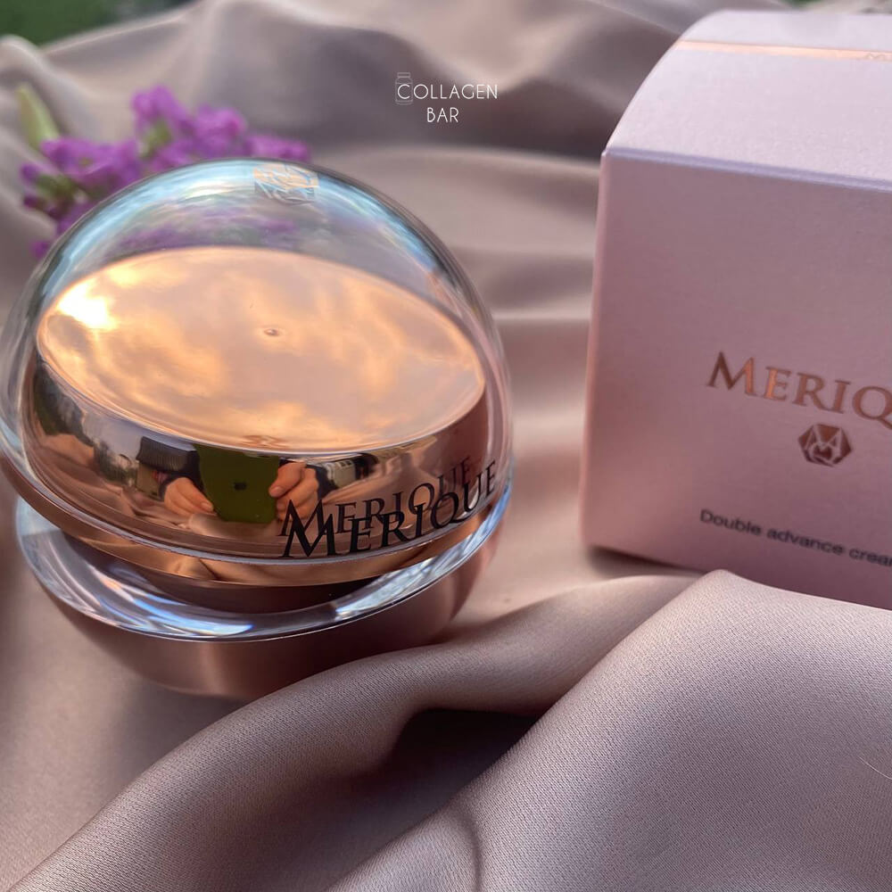 крем MERIQUE Double Advance Cream на світло-коричневій тканині