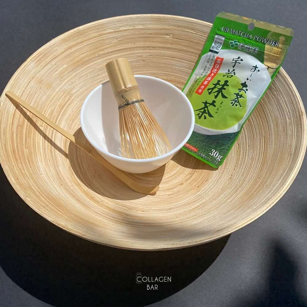 Удзі маття ITO EN Oi Ocha Uji Matcha у великій бамбуковій мисці з приладдям для чайної церемонії (тясаку, тясен і біла піала)
