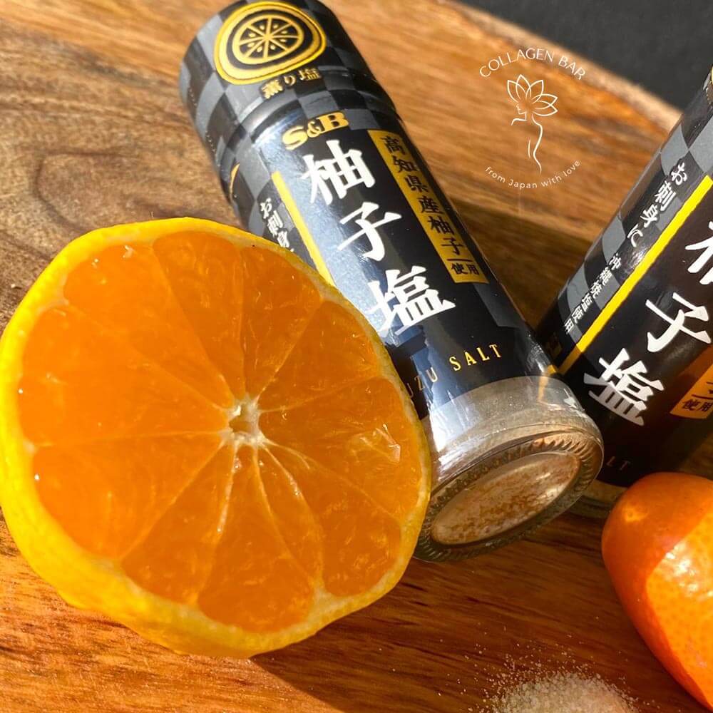 S&B kaori Yuzu Salt з половинкою мандарина