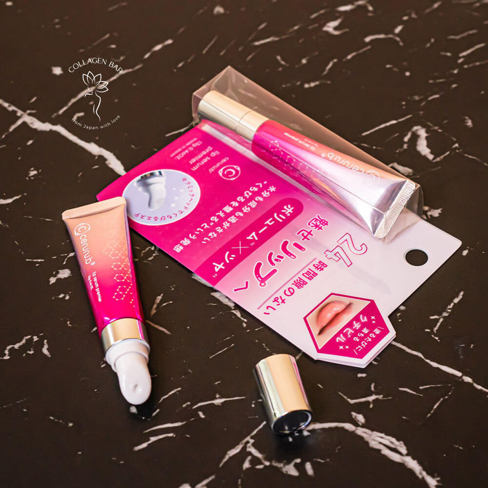 Відкритий тюбик і зовнішня картонна упаковка ceruru.b Lip Serum Premier на мармуровому столі. Вид зверху.